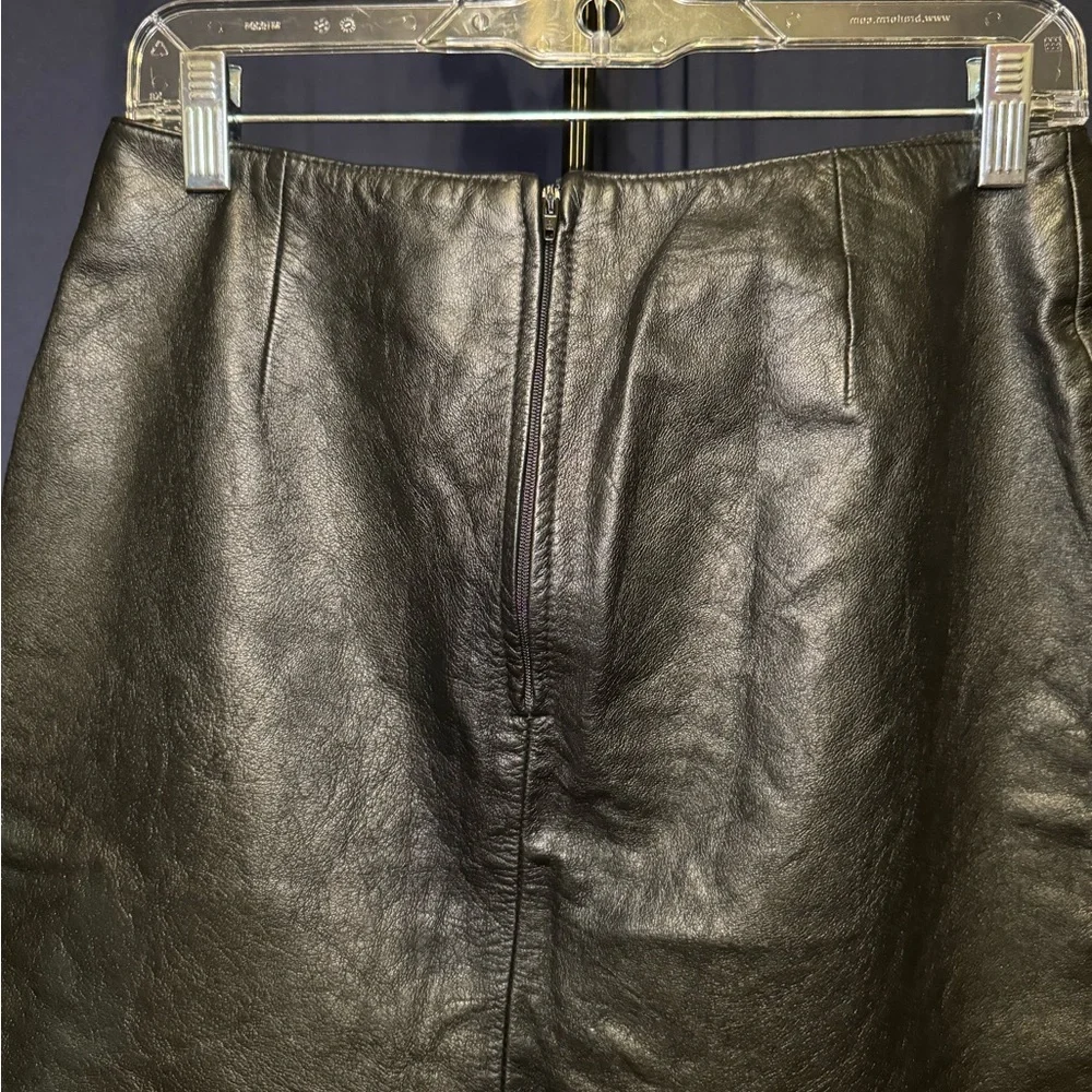 Black leather skirt - Picture 7 of 10